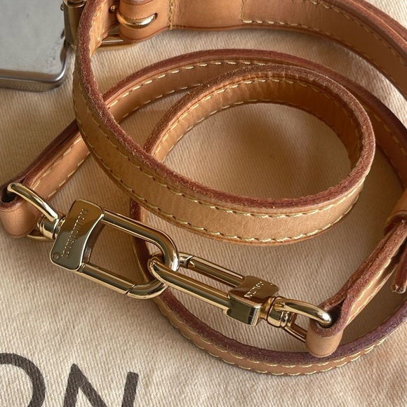 🚫SOLD🚫💎Louis Vuitton Monogram Vernis Rose Florentine Blair 2 Way Bag 💎 - Picture 4 of 16